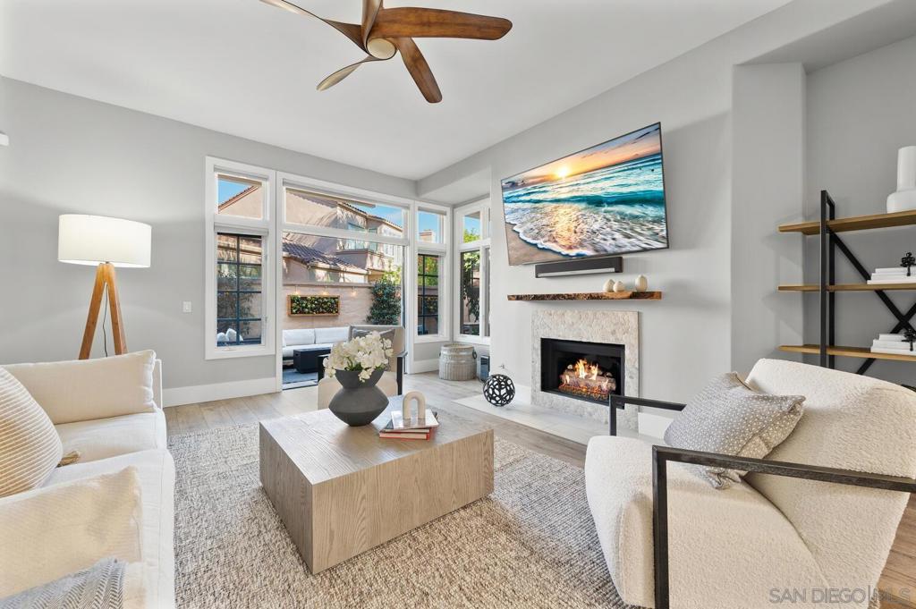 3715 Paseo Vista Famosa