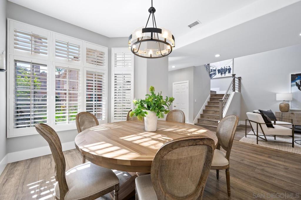 3715 Paseo Vista Famosa