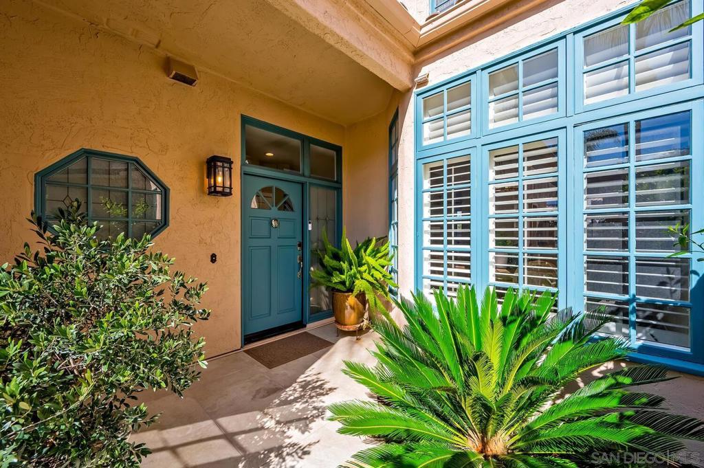 3715 Paseo Vista Famosa