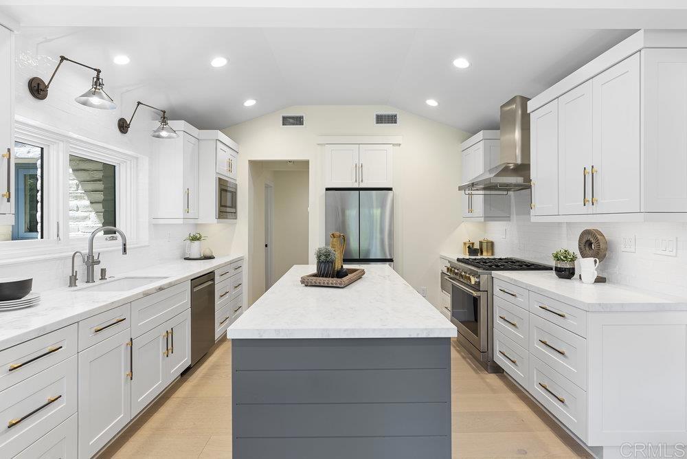 6209 Paseo Delicias