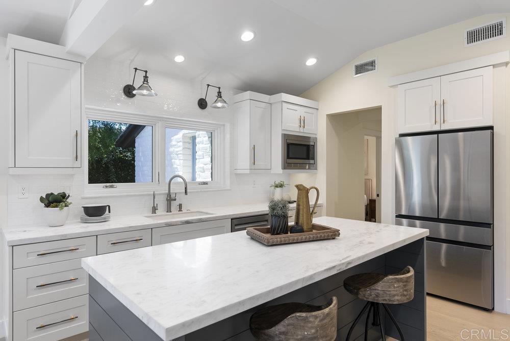 6209 Paseo Delicias