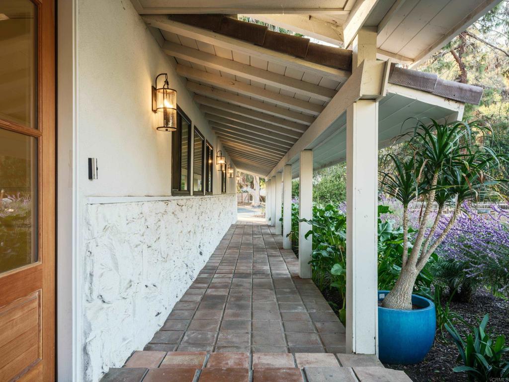 14980 Via De La Valle