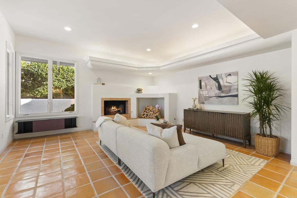 14835 Caminito Lorren