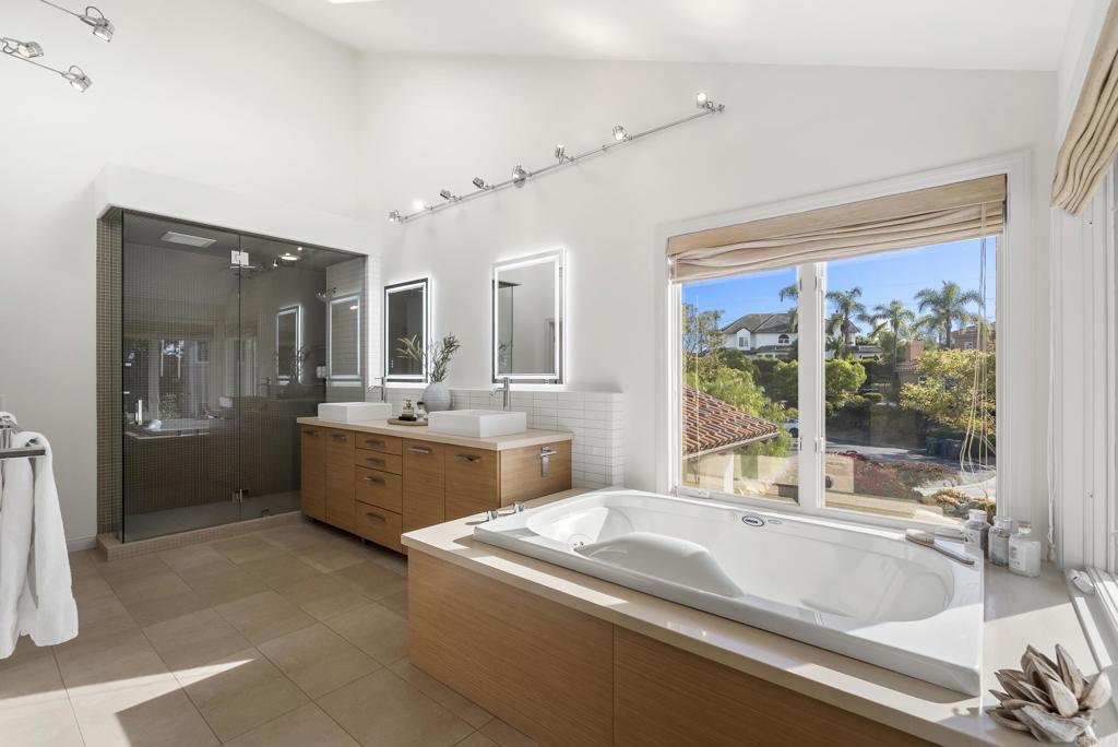 14835 Caminito Lorren