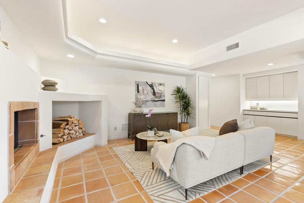 14835 Caminito Lorren