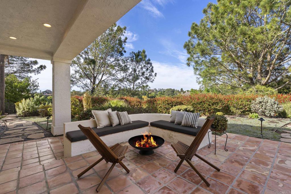 14835 Caminito Lorren