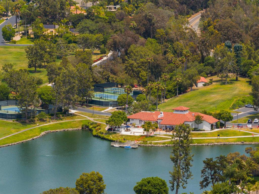 16775 Via Lago Azul