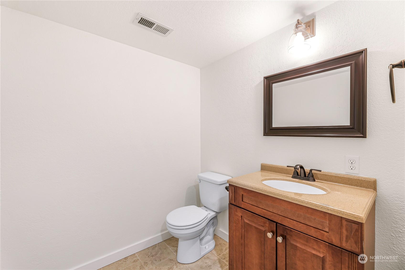 1228 252nd Street NW