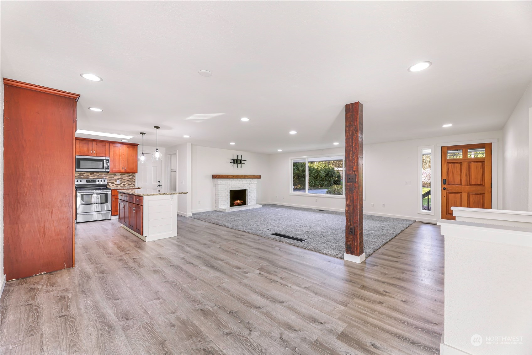 1228 252nd Street NW