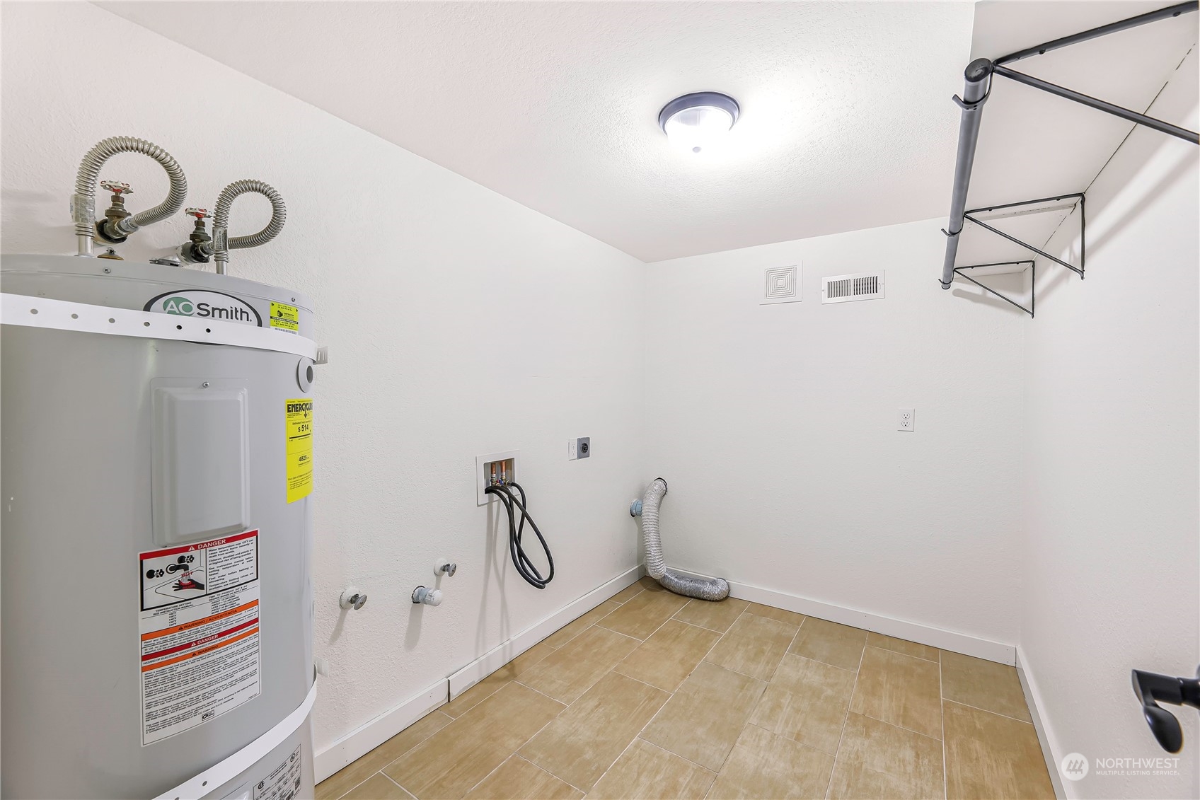 1228 252nd Street NW