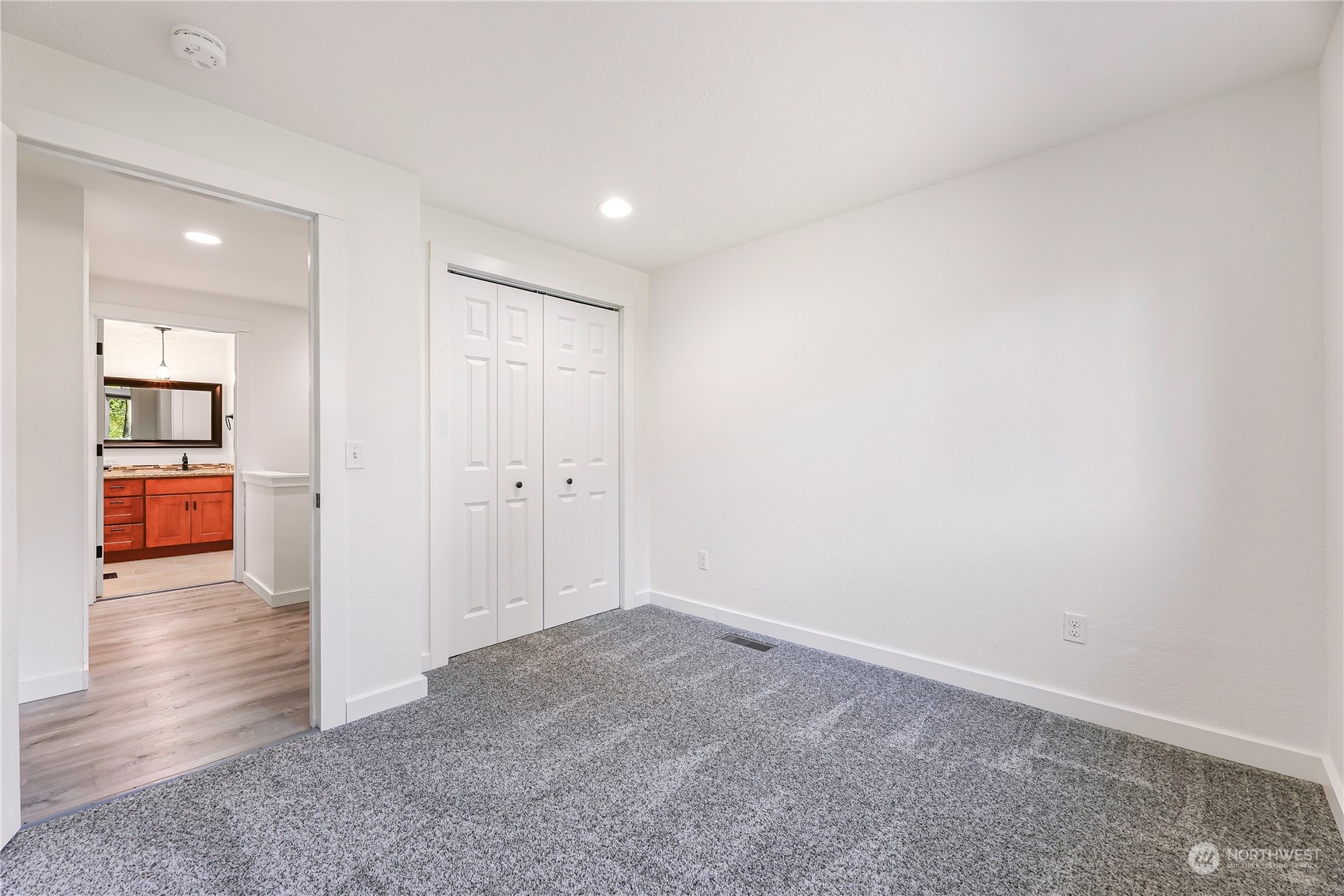 1228 252nd Street NW