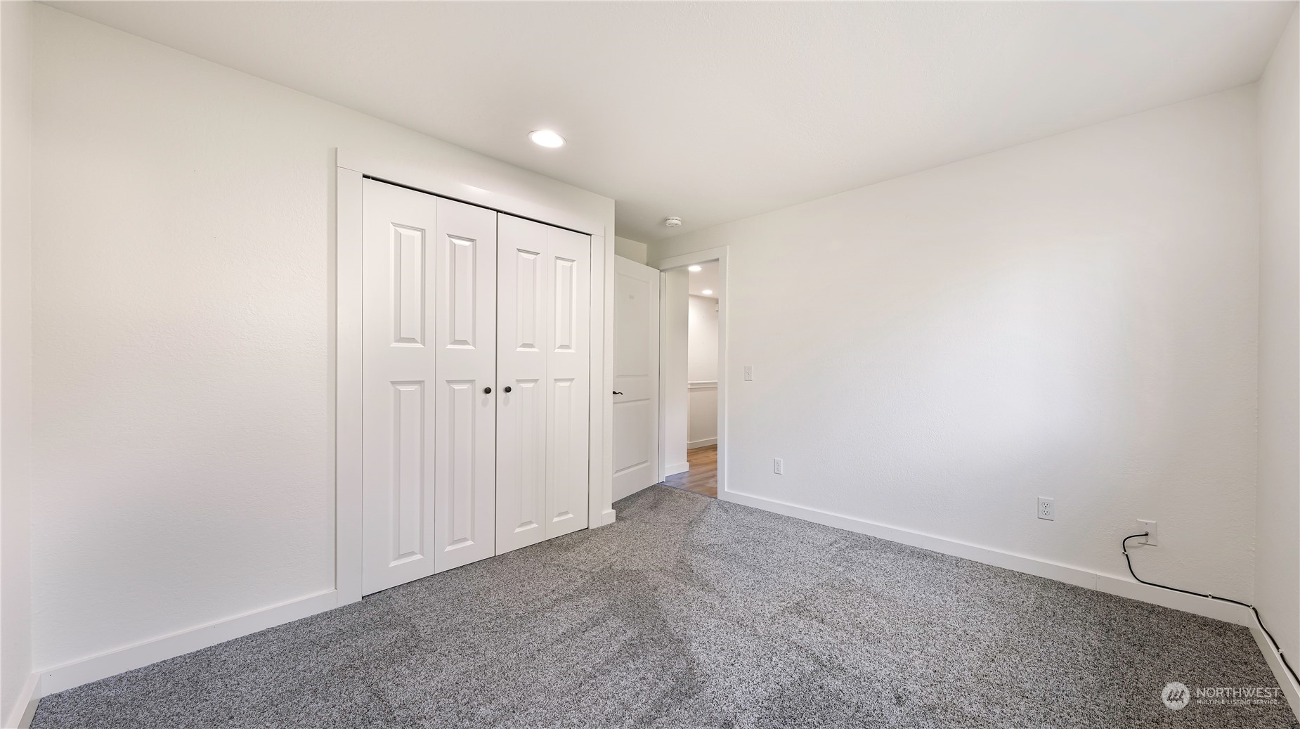 1228 252nd Street NW