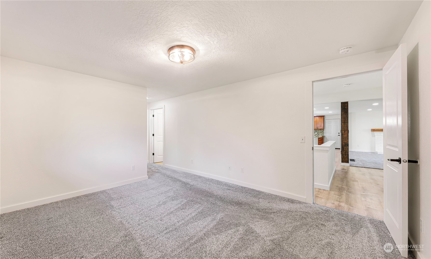 1228 252nd Street NW