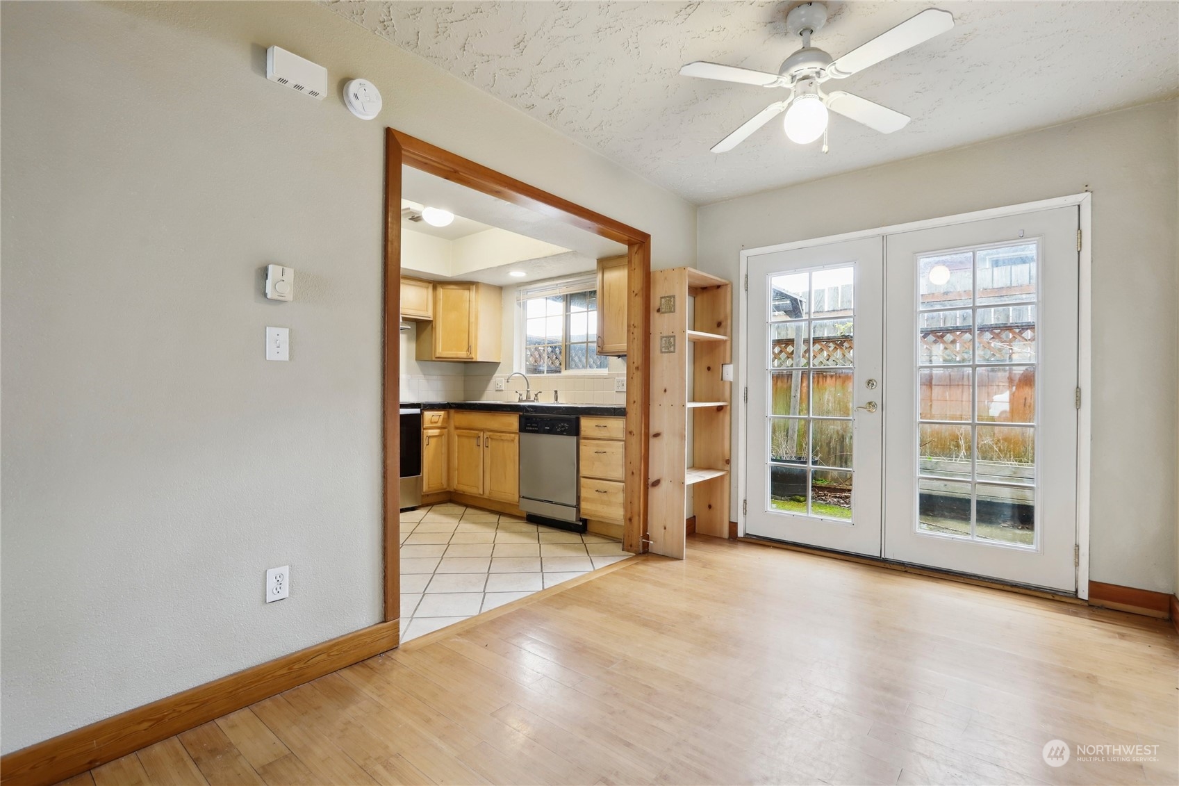 3311 Redwood Avenue #3