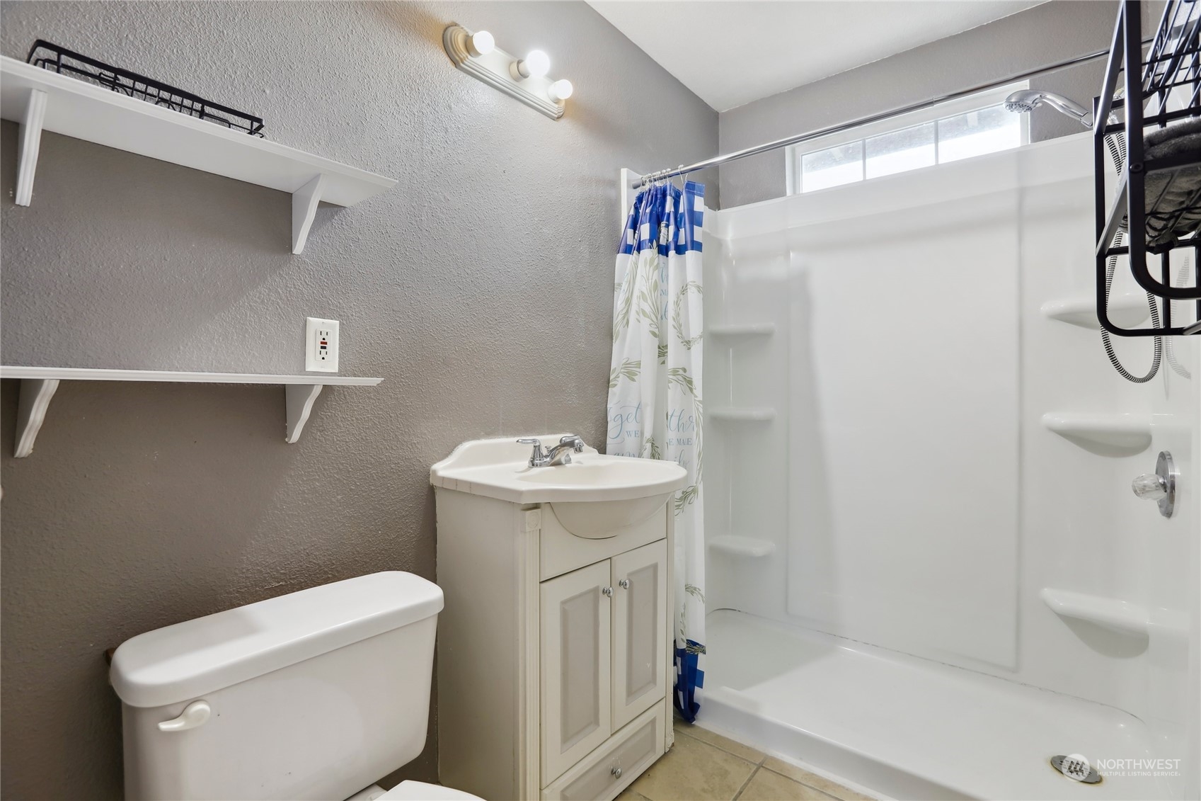 3311 Redwood Avenue #3