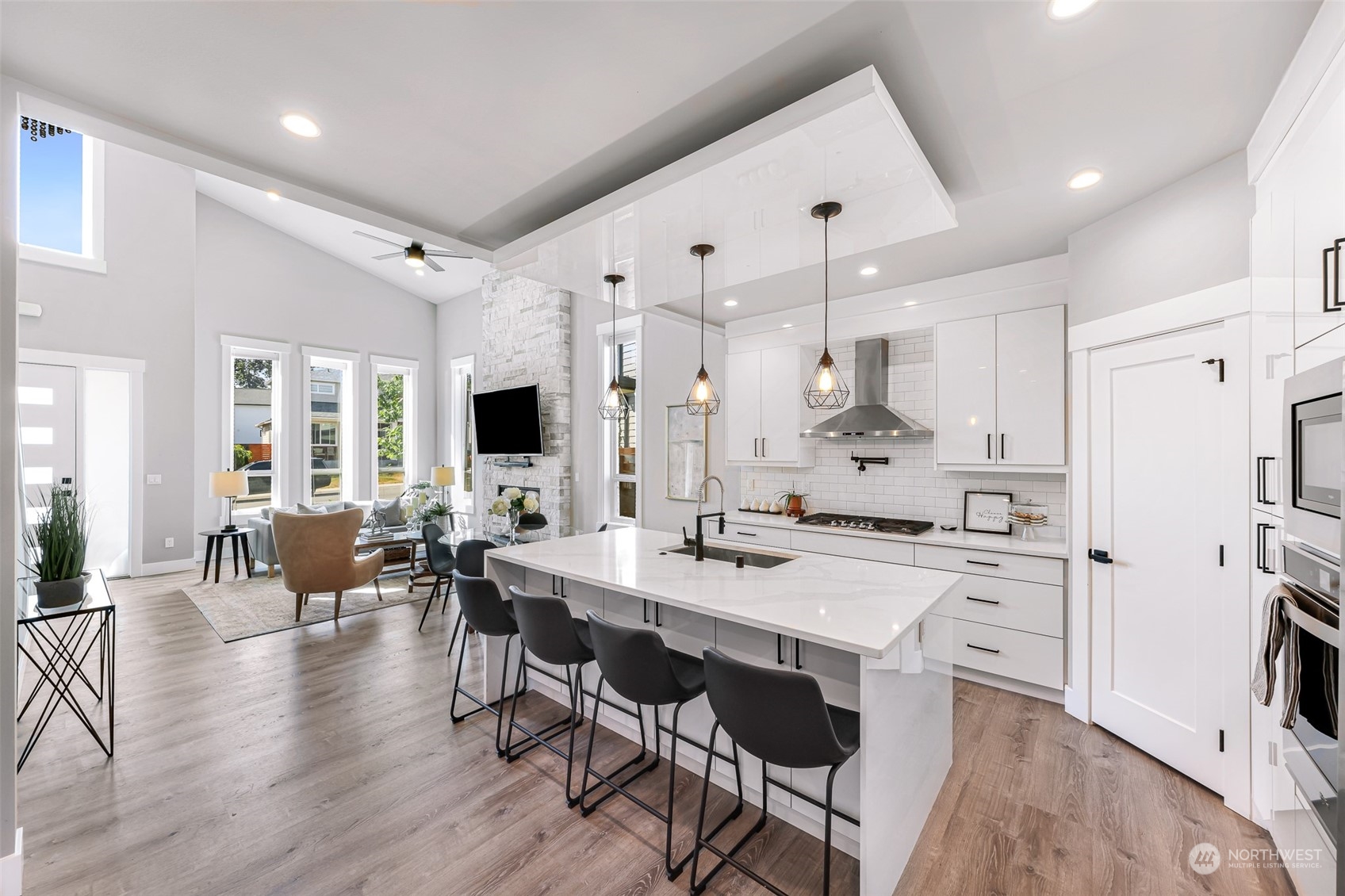 6225 N Beulah Avenue