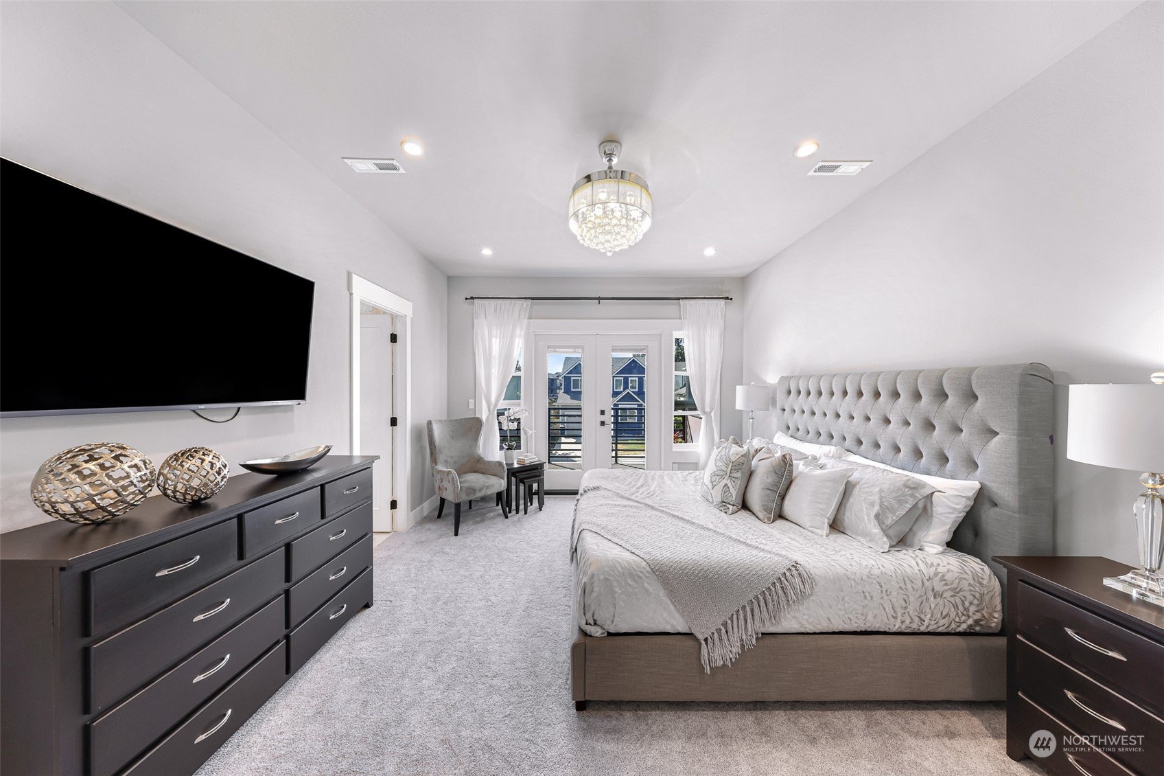 6225 N Beulah Avenue