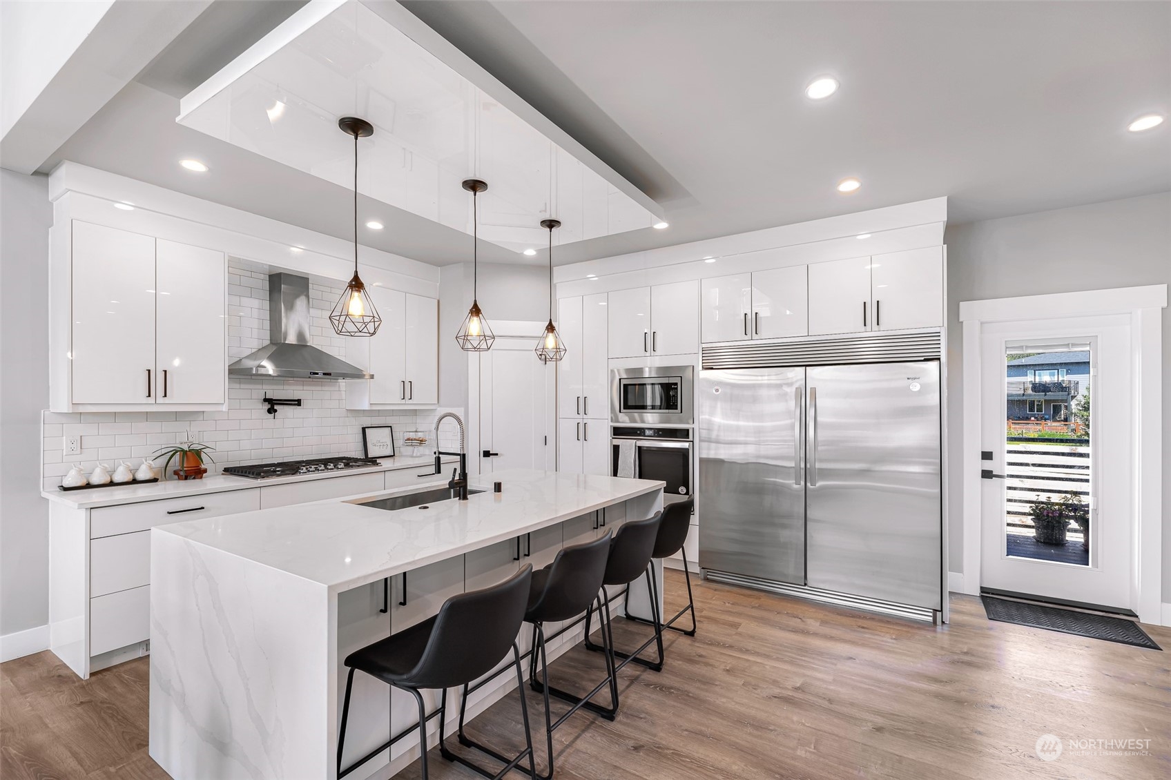 6225 N Beulah Avenue