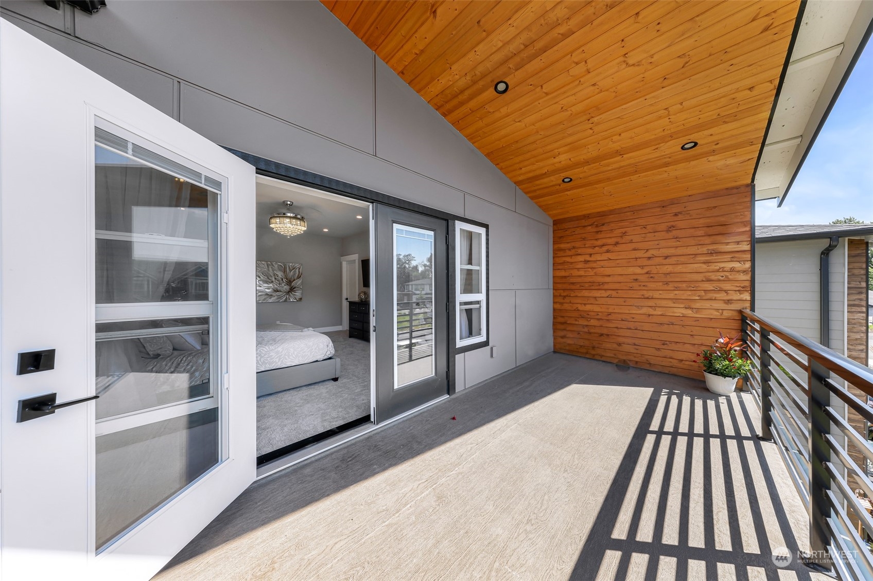 6225 N Beulah Avenue