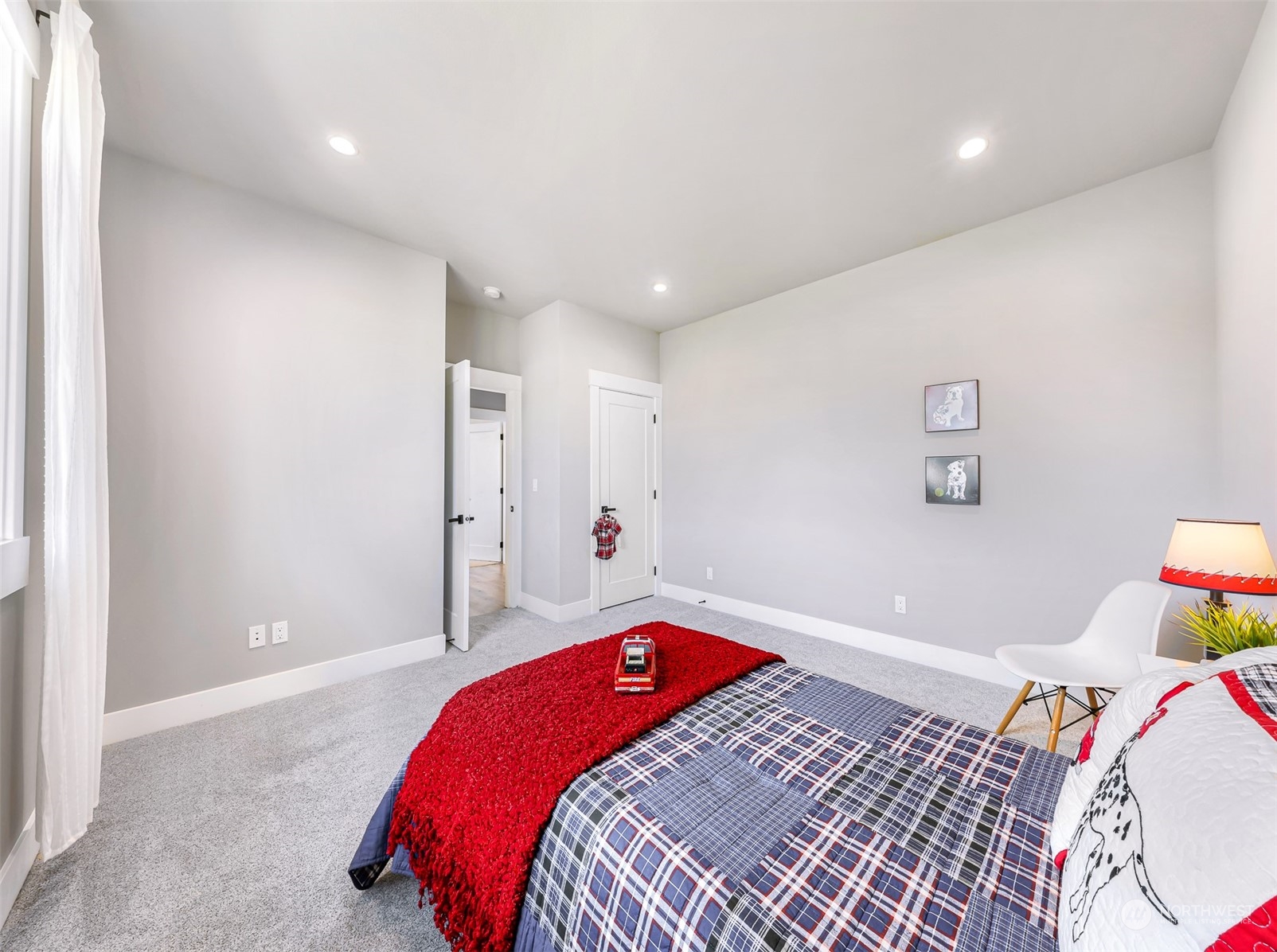 6225 N Beulah Avenue