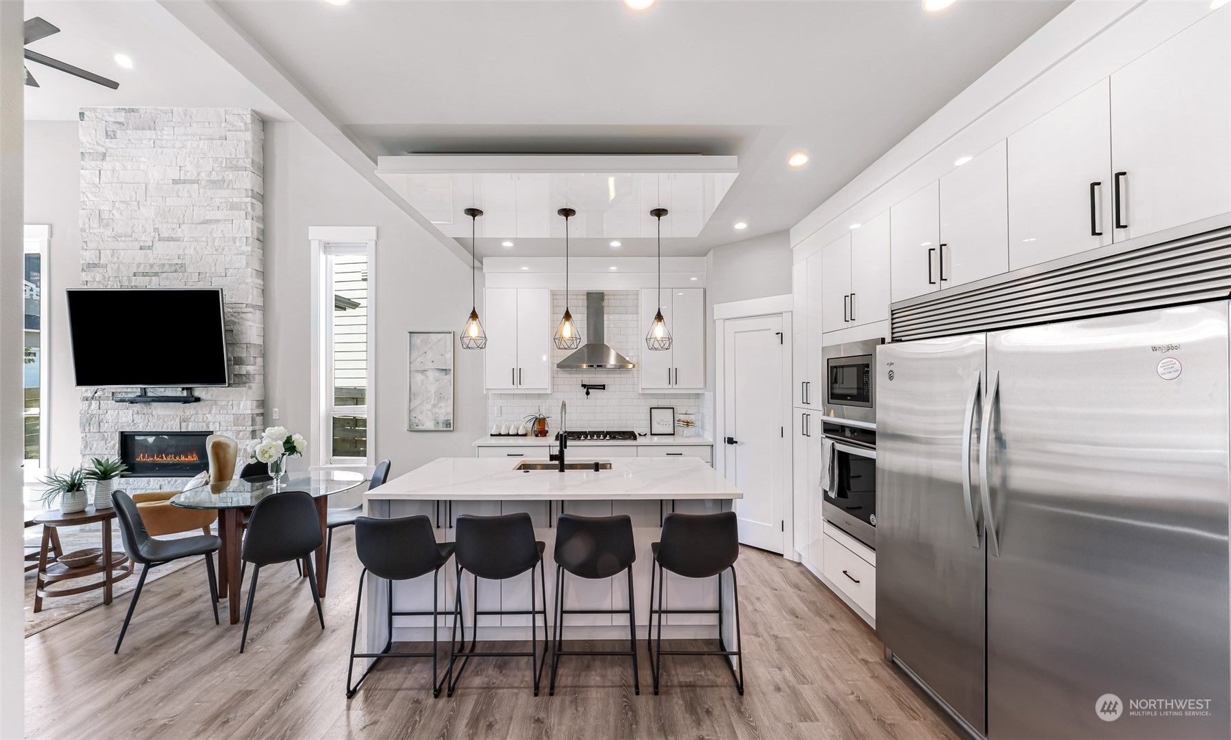 6225 N Beulah Avenue