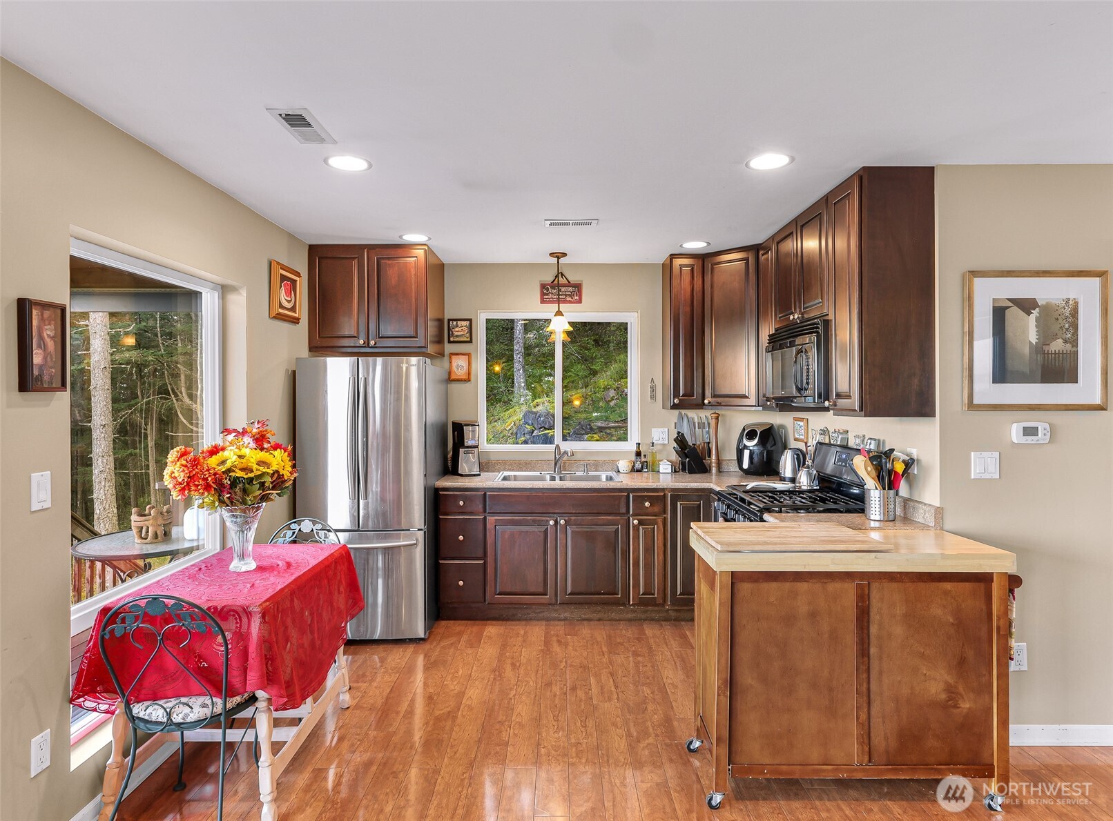 3040 Mt Vista Drive