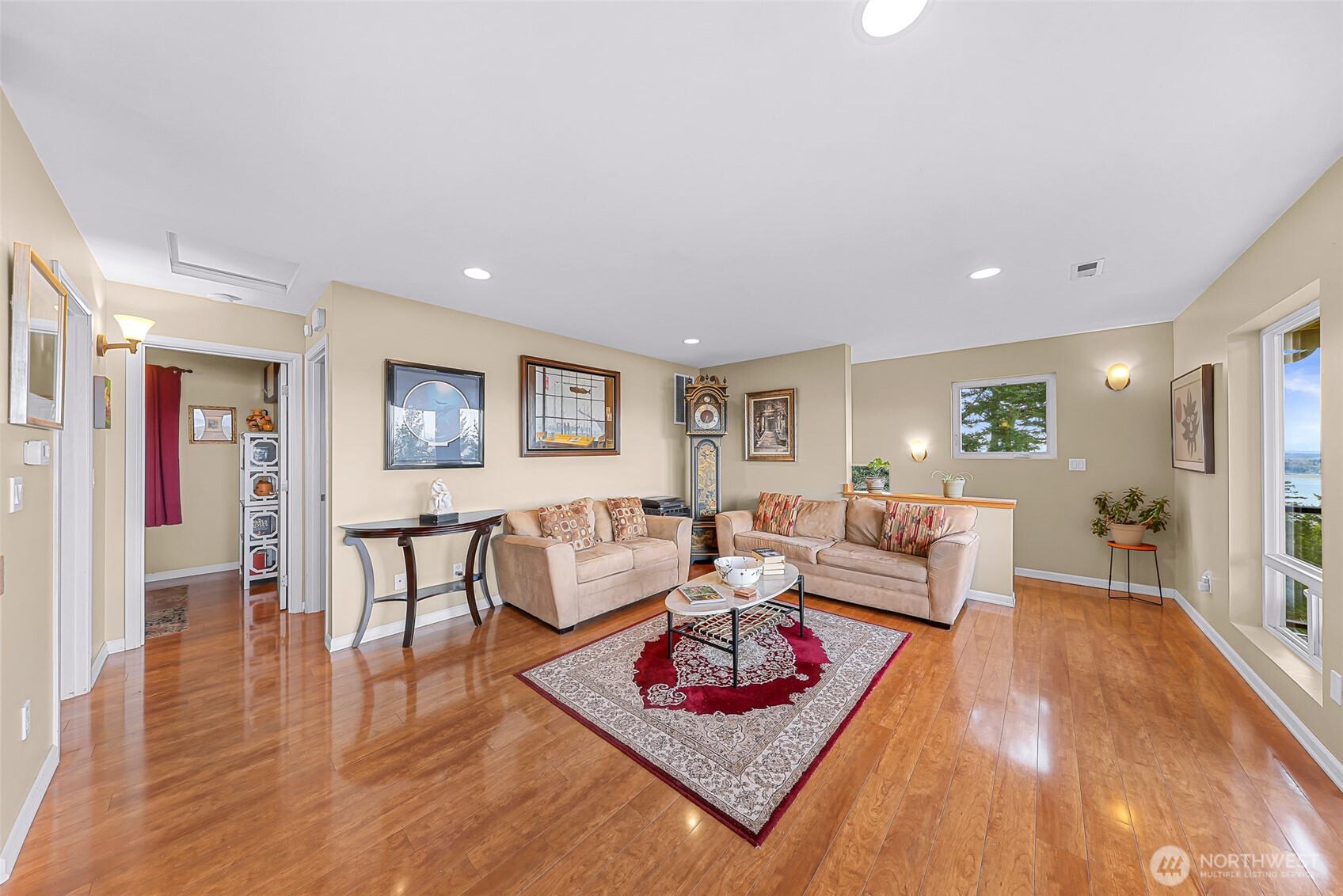3040 Mt Vista Drive