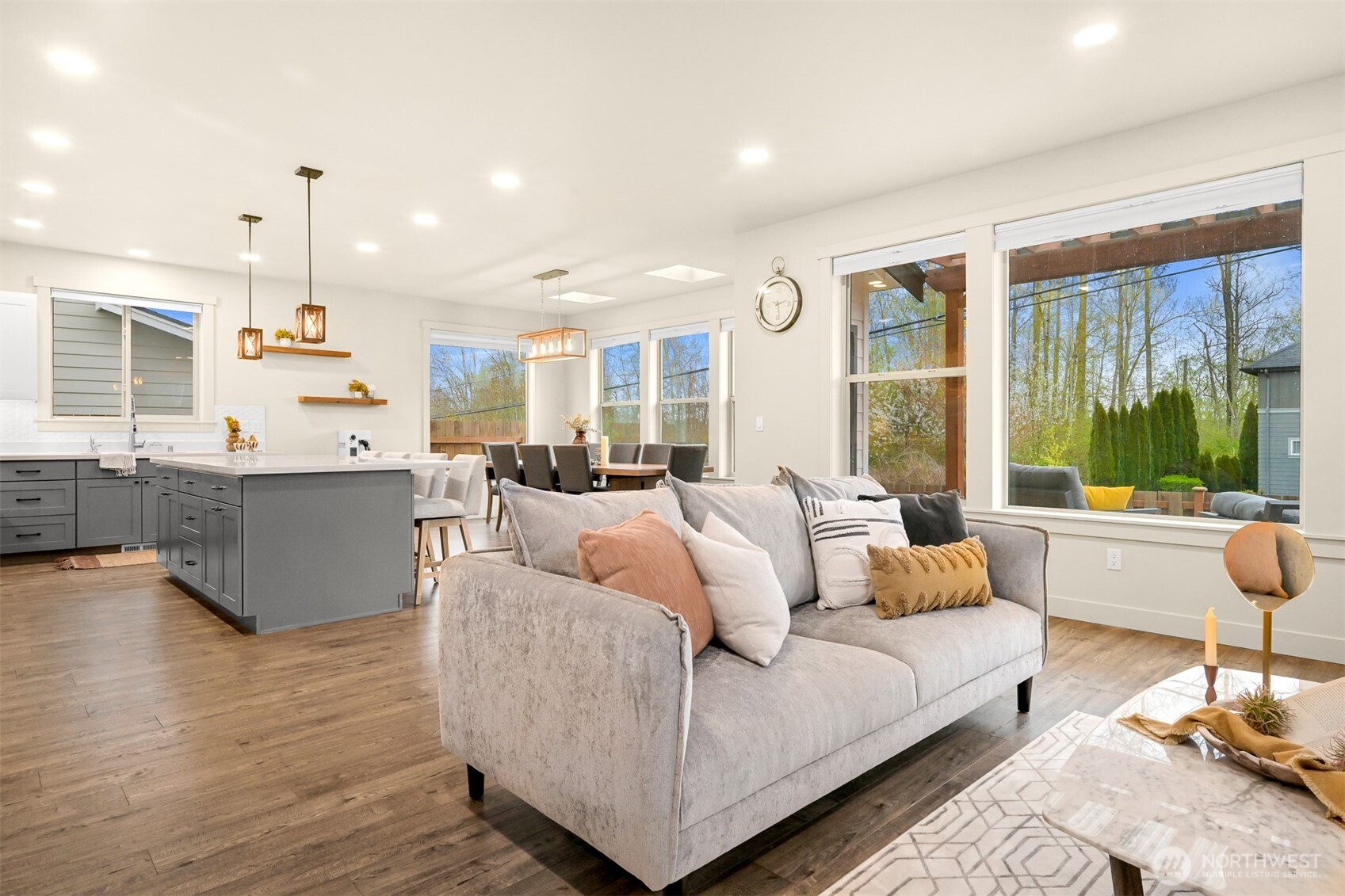6216 Fernridge Court