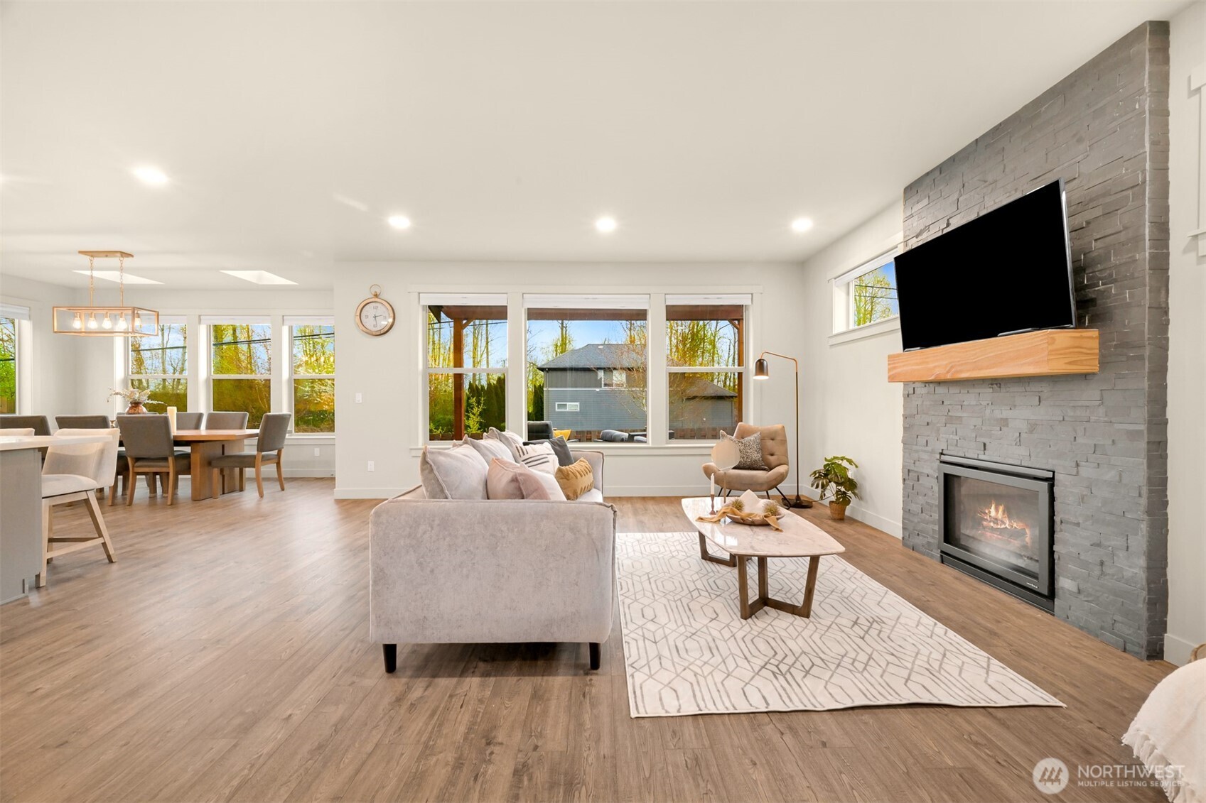 6216 Fernridge Court