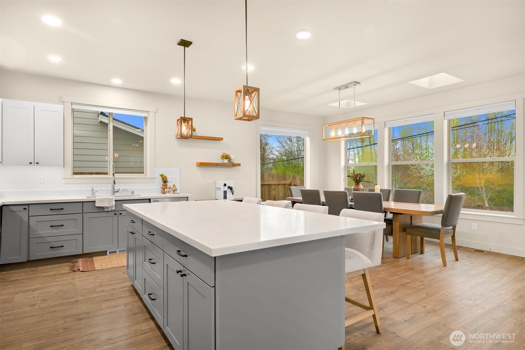 6216 Fernridge Court