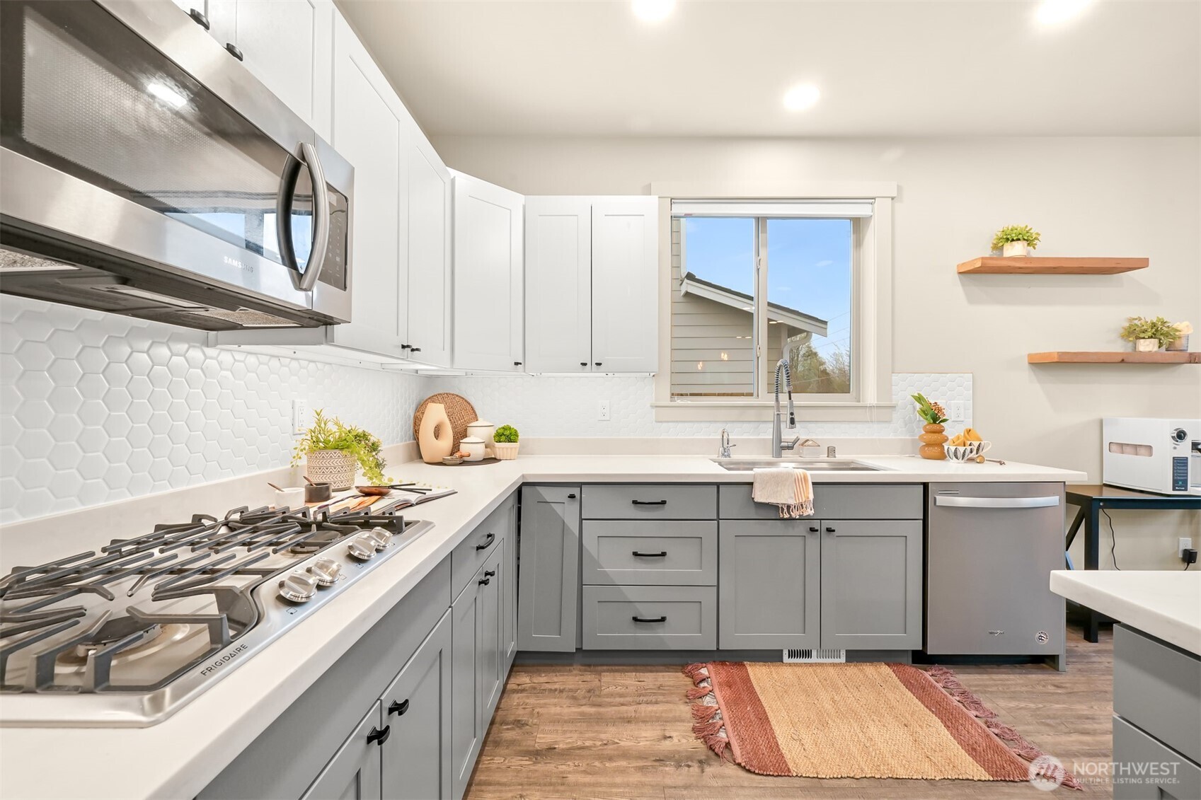 6216 Fernridge Court
