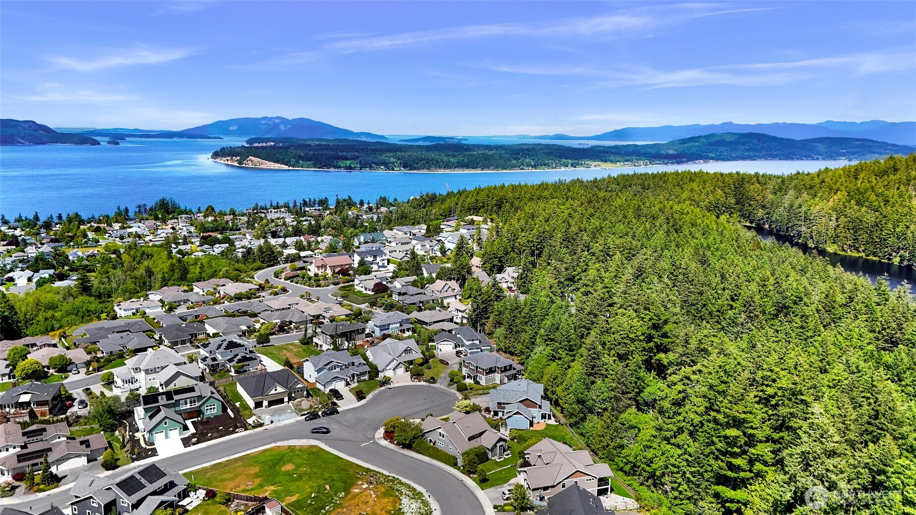 3813 Rock Ridge Parkway