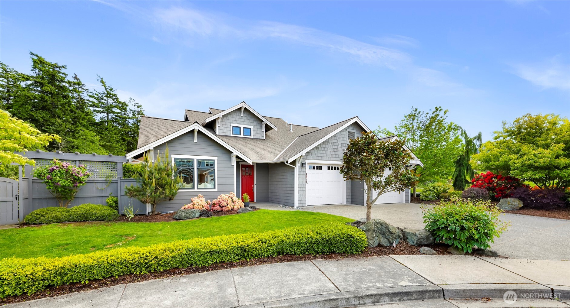 3813 Rock Ridge Parkway