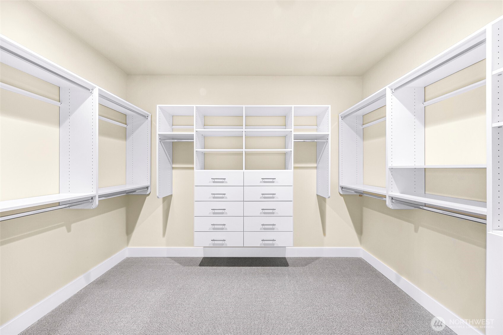 3813 Rock Ridge Parkway