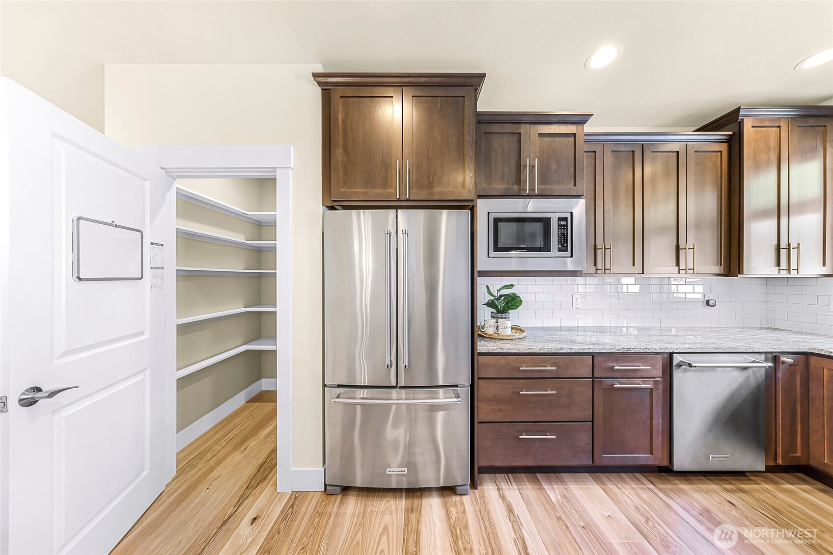 3813 Rock Ridge Parkway