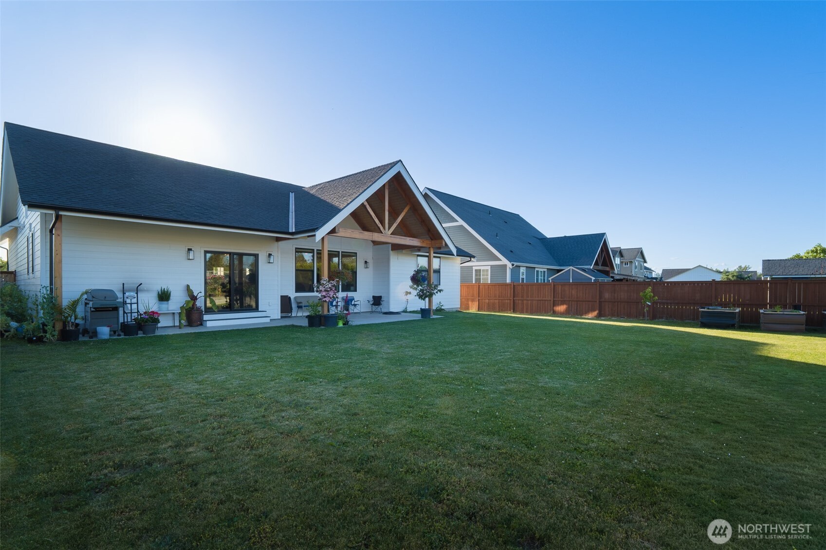 806 Mapleridge Drive