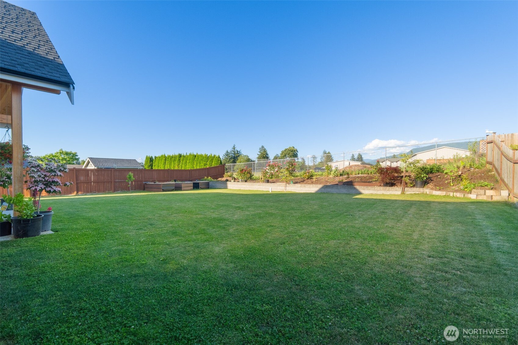 806 Mapleridge Drive