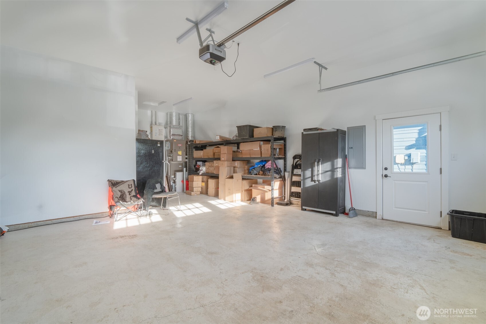 806 Mapleridge Drive