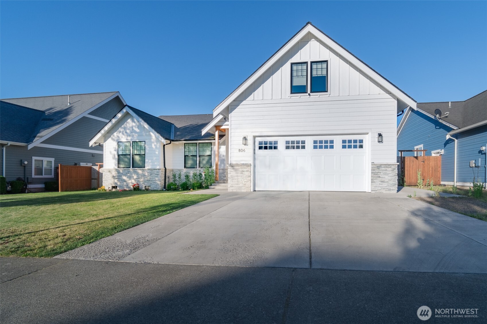 806 Mapleridge Drive