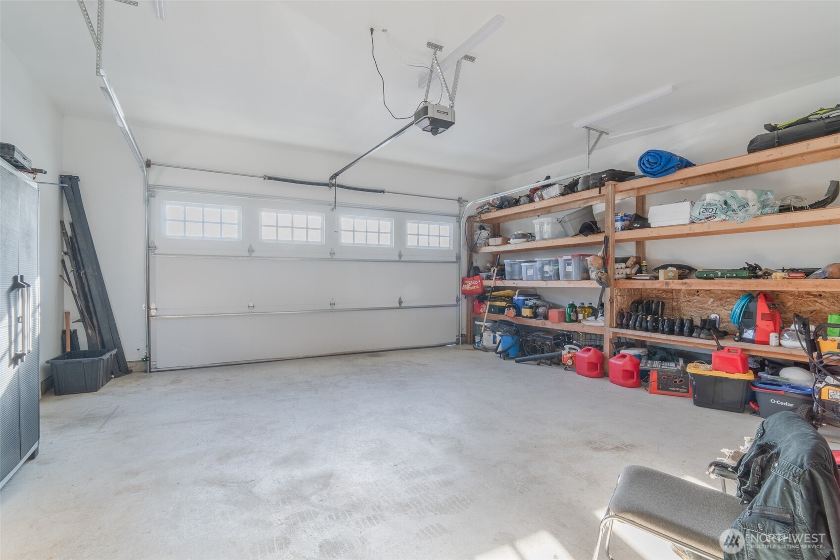806 Mapleridge Drive