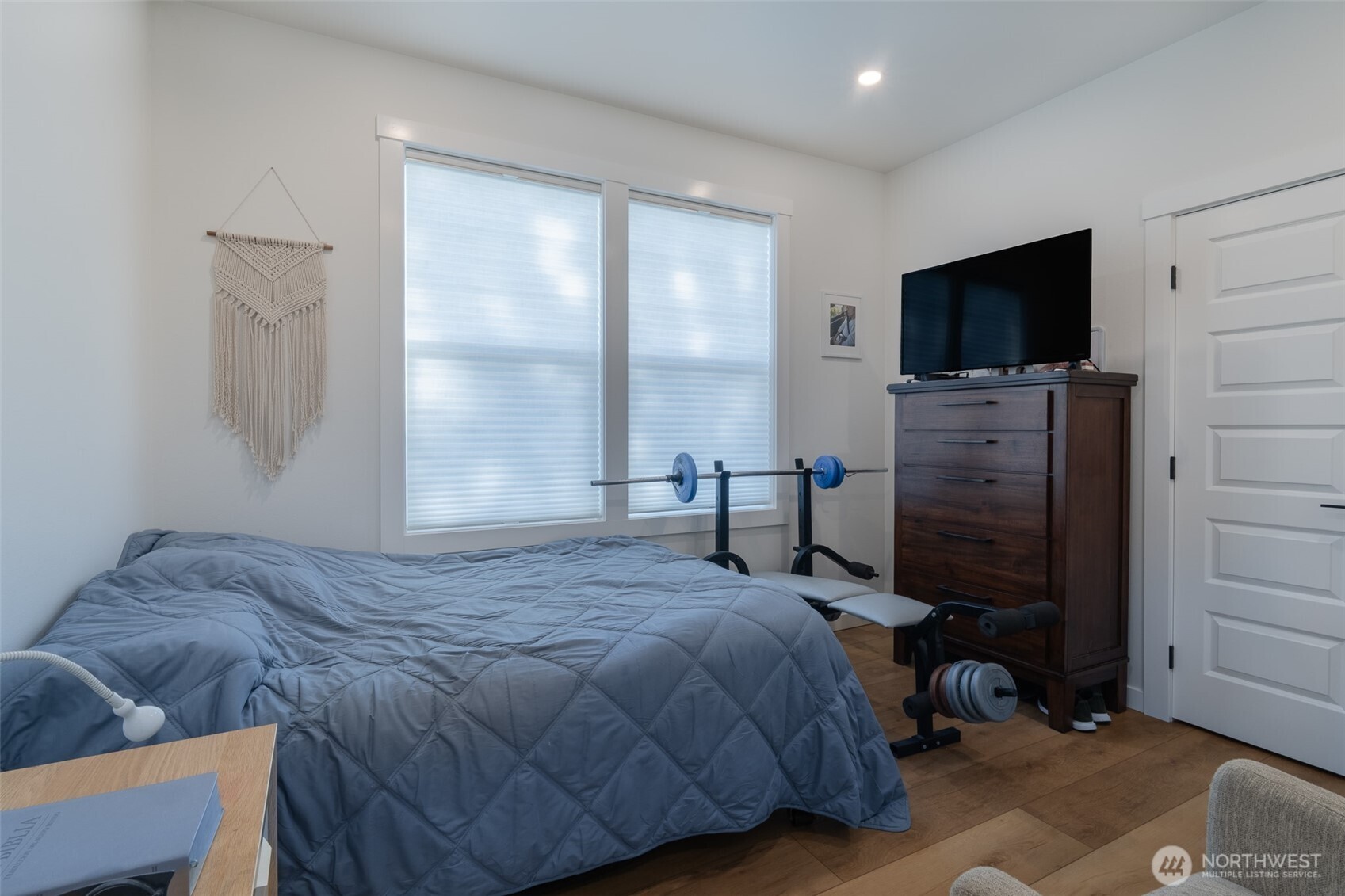 806 Mapleridge Drive