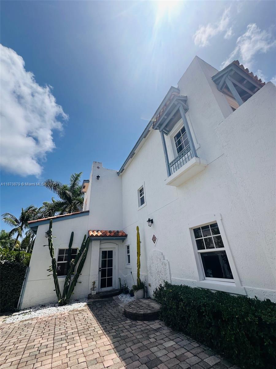 375 Plymouth Rd