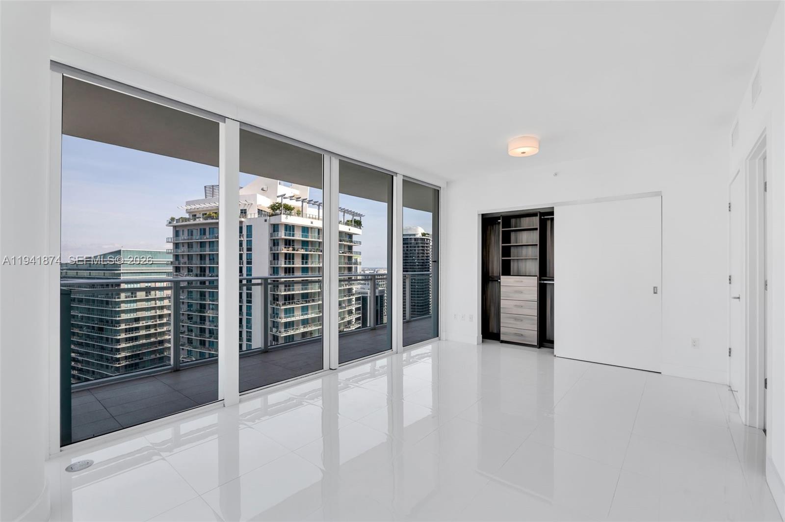 1080 Brickell Ave # 3901 Unit: 3900-3901