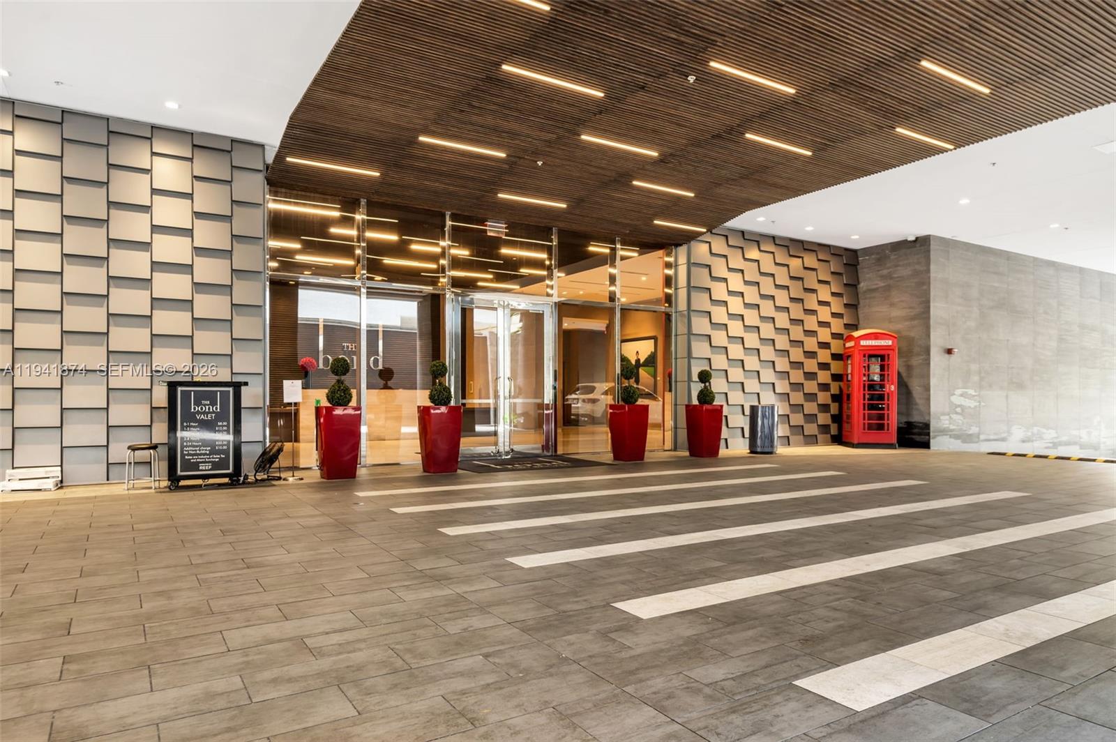 1080 Brickell Ave # 3901 Unit: 3900-3901