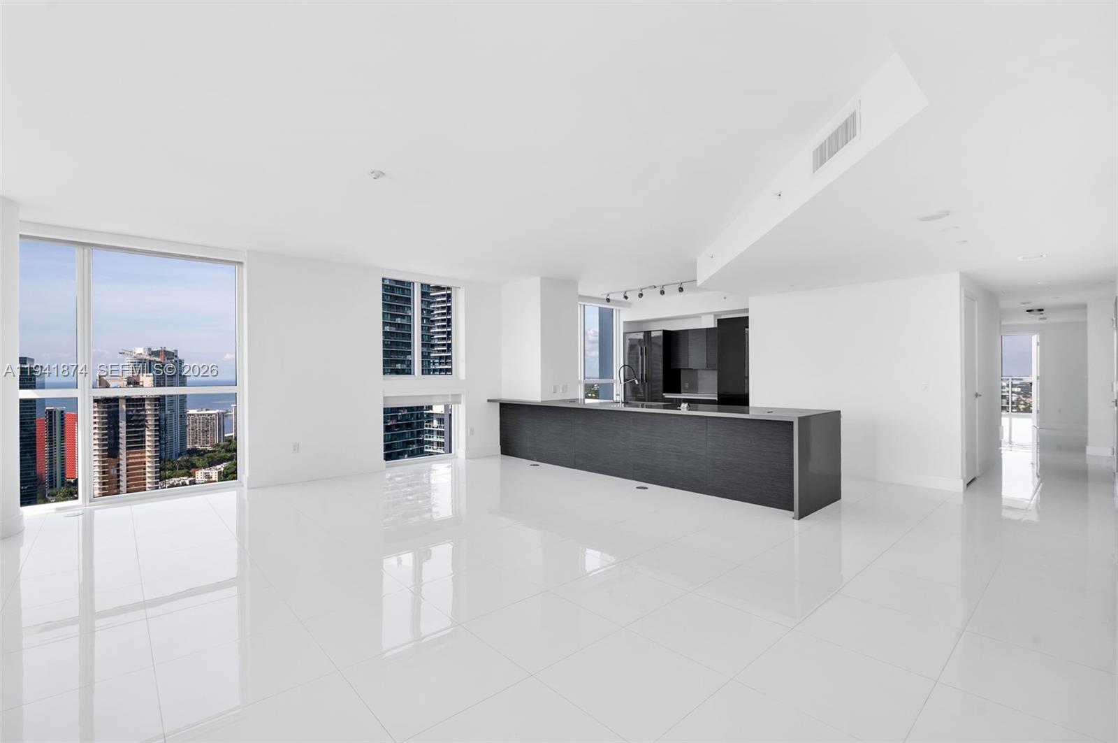 1080 Brickell Ave # 3901 Unit: 3900-3901