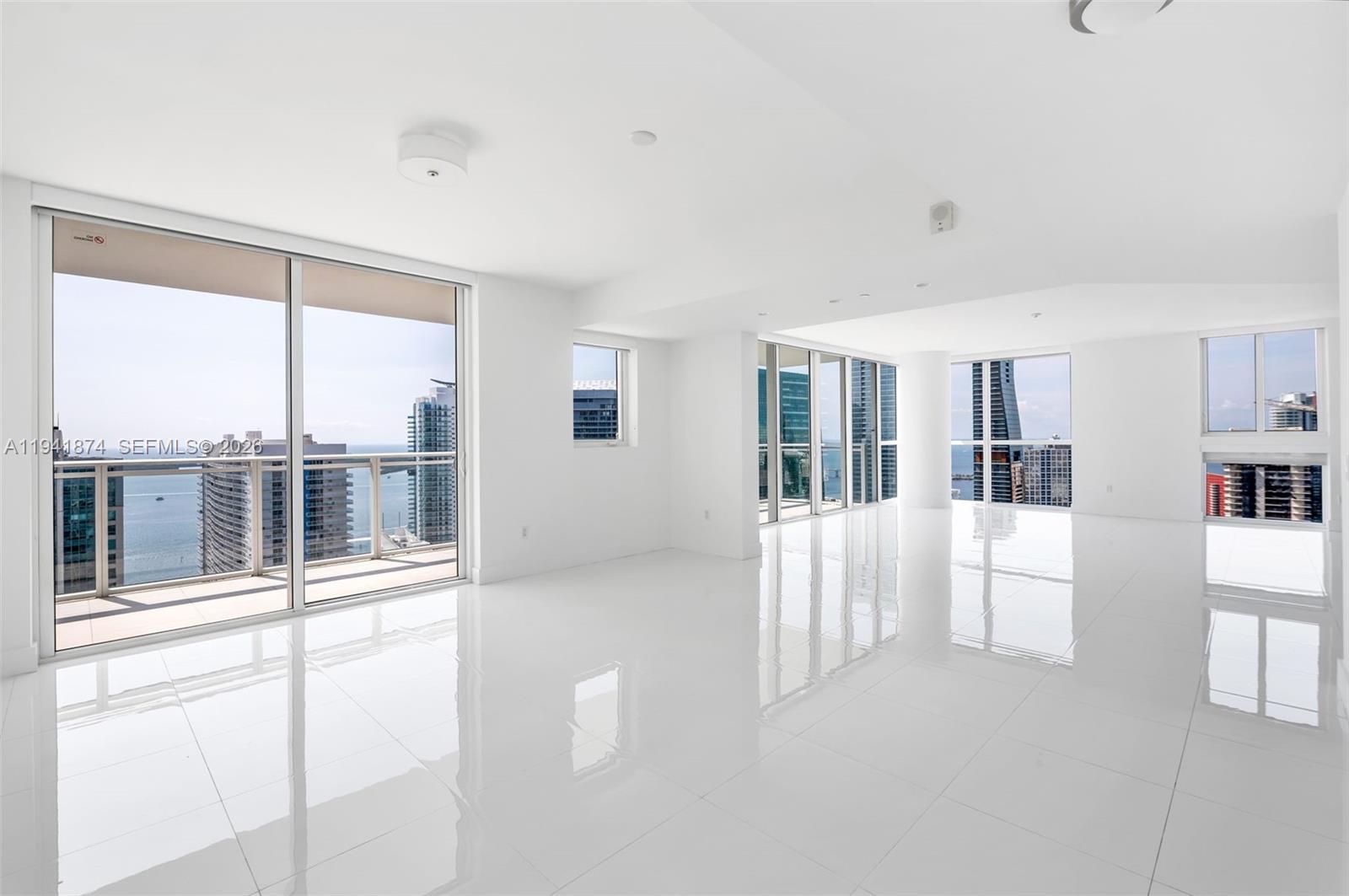 1080 Brickell Ave # 3901 Unit: 3900-3901