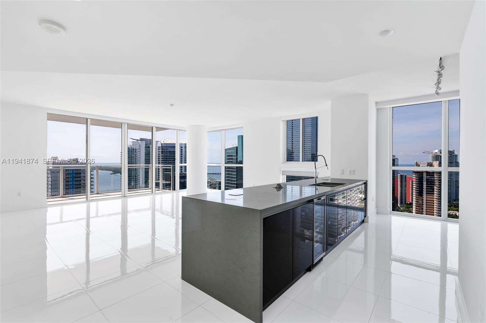 1080 Brickell Ave # 3901 Unit: 3900-3901