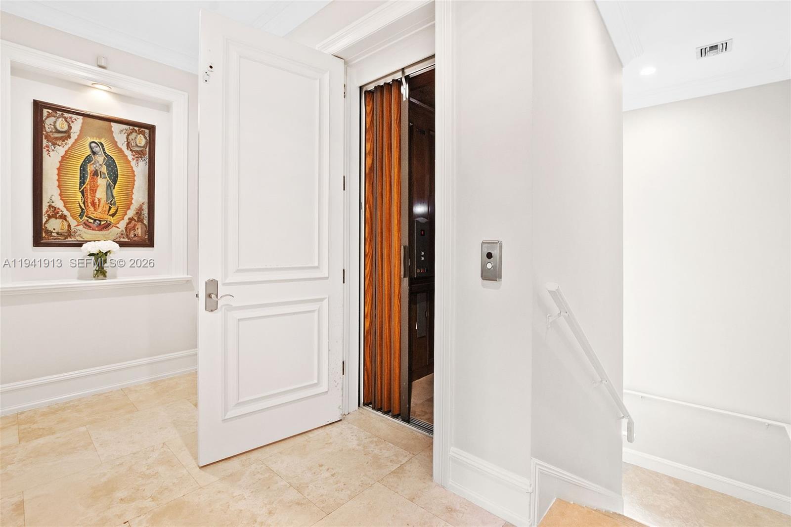 5901 Rolling Road Dr