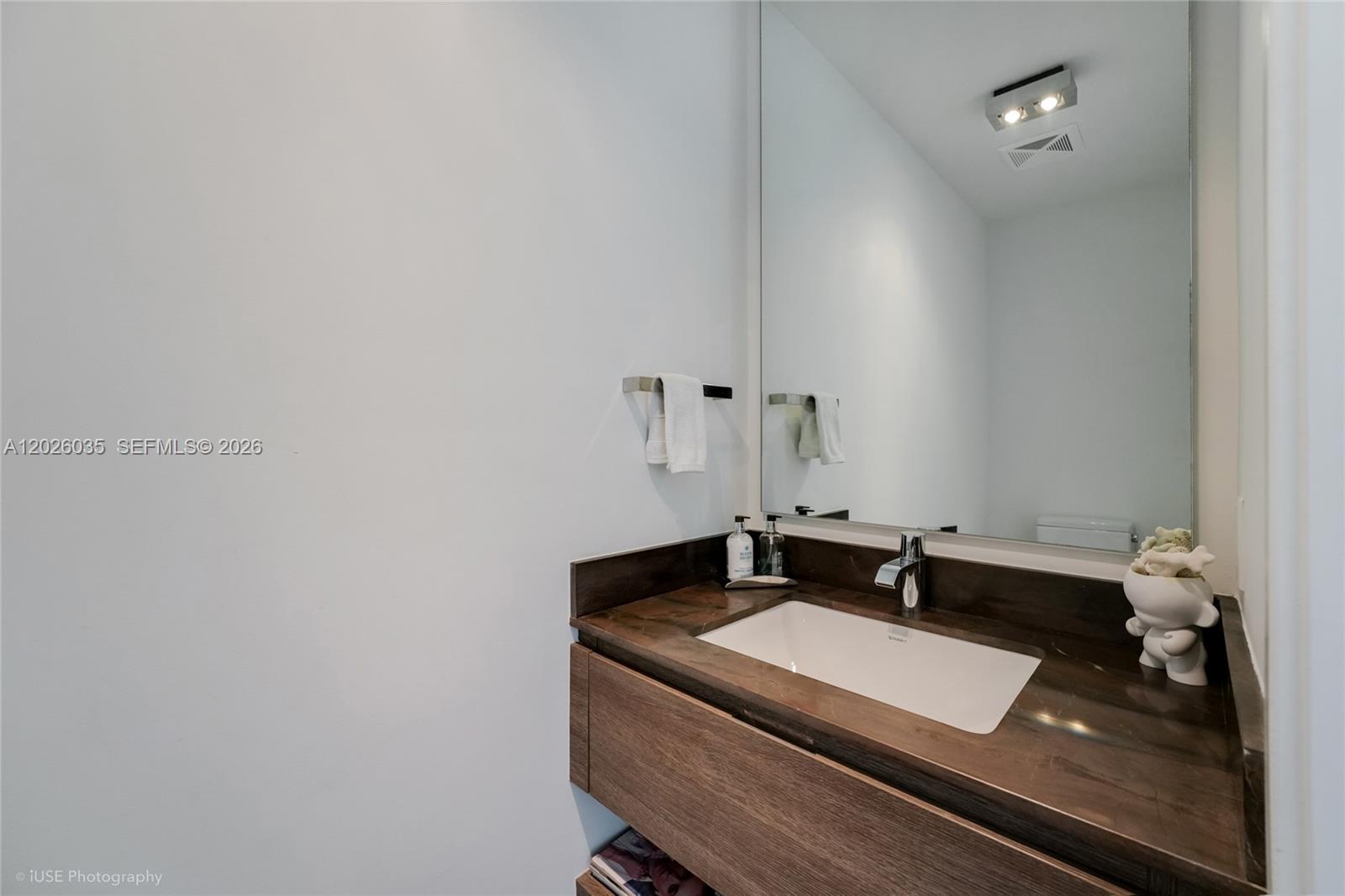 350 Ocean Dr # 405N