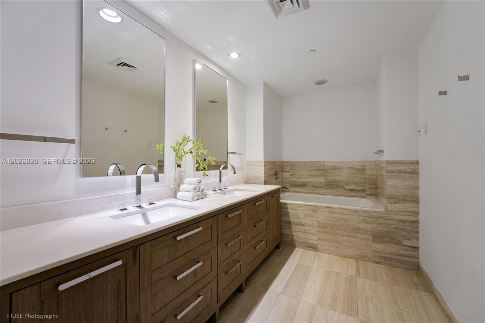 350 Ocean Dr # 405N